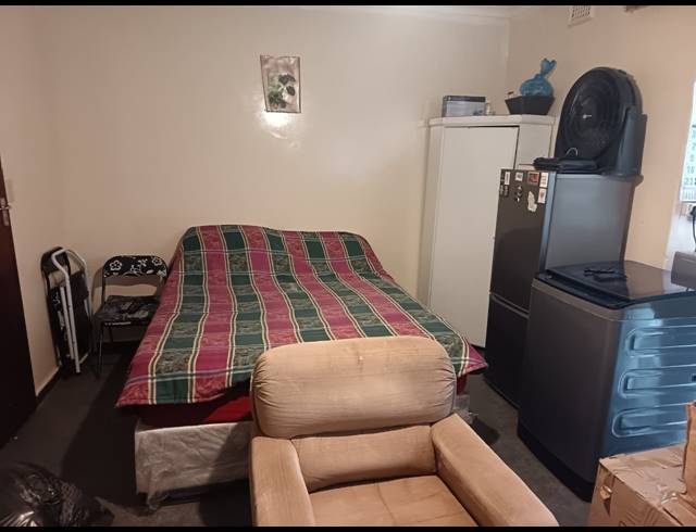 0.5 BEDROOM FLAT TO LET IN EVEREST HEIGHTS